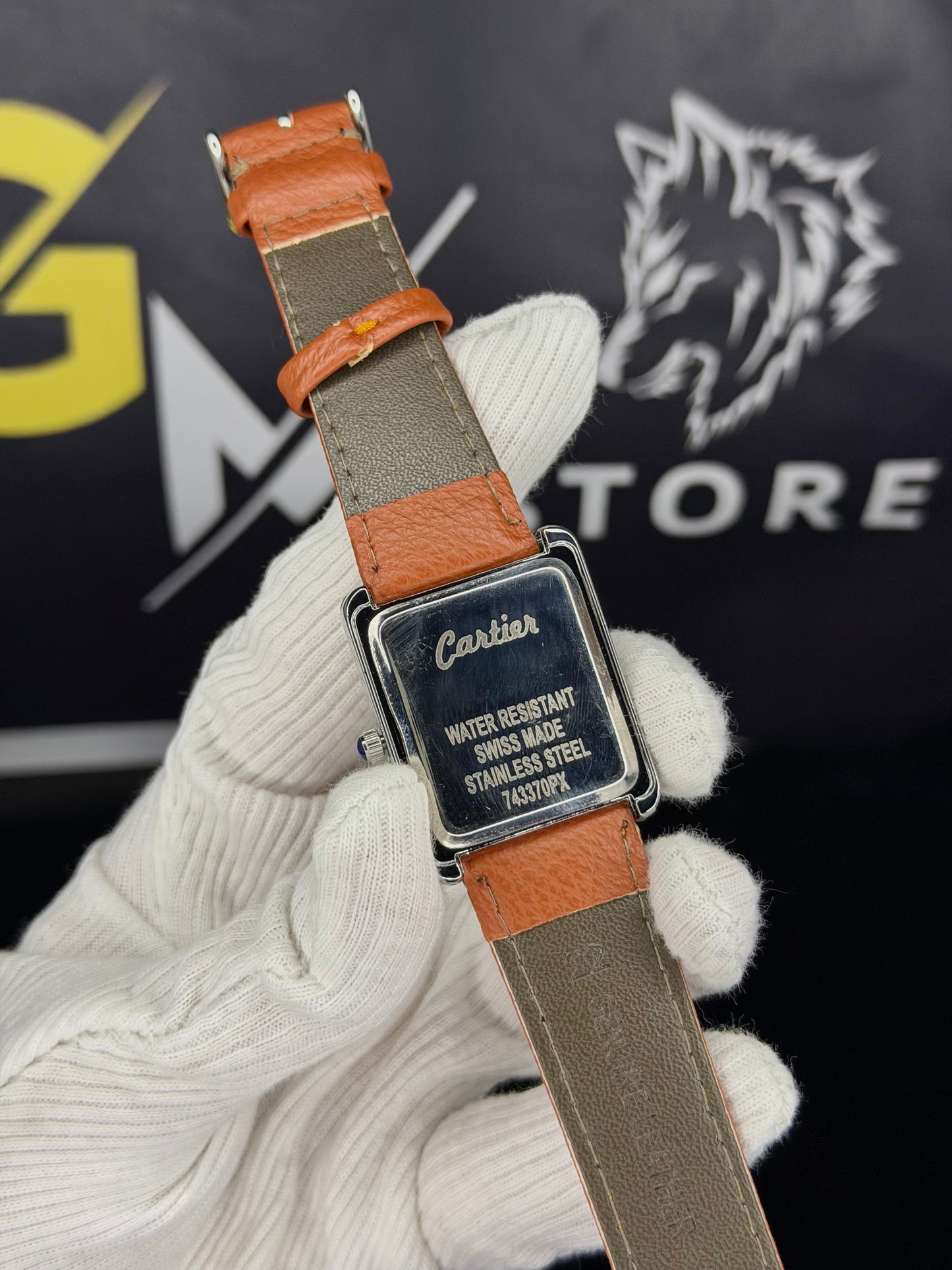 Old money tank watch (Available in 6 colors)