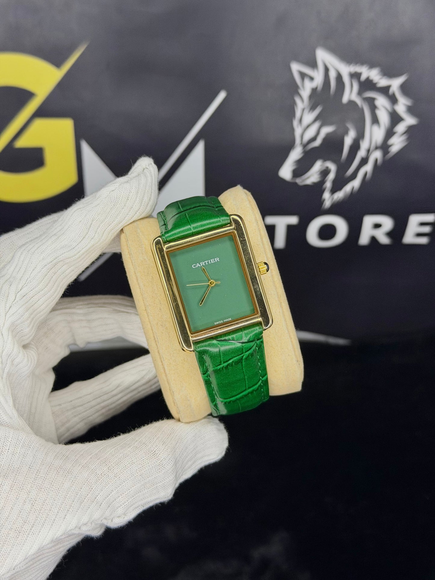 Old money tank watch (Available in 6 colors)