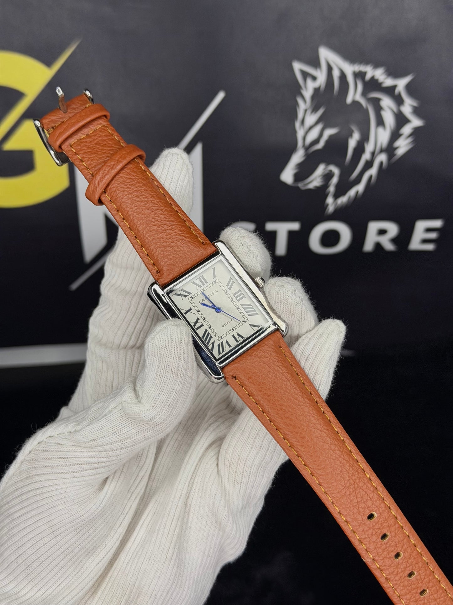 Old money tank watch (Available in 6 colors)